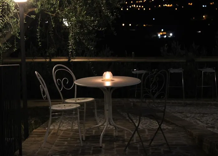 فندق Castello Di 3*