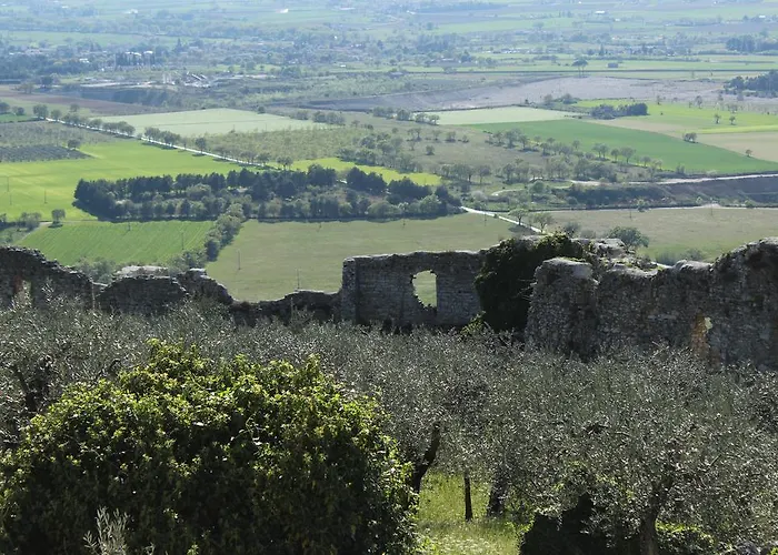 فندق Castello Di 3*